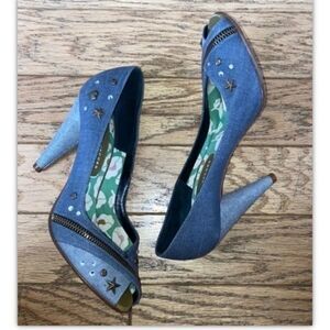 Vintage Marc Jacobs denim 4” heels w/ metal grommets
